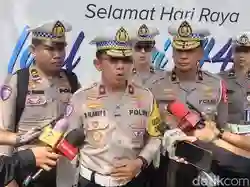 Korlantas Ingatkan Aturan Berkendara Saat One Way: Dilarang Menyalip dari Kiri